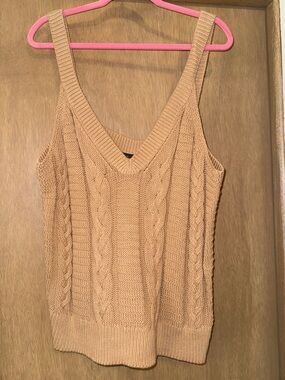 Banana Republic XL Cable Knit V-Neck Sleeveless Sweater Tank - Camel